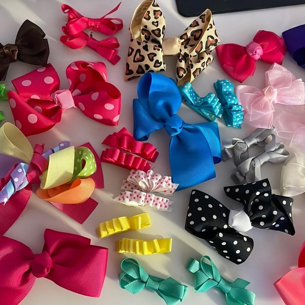 44 count random hair bows
